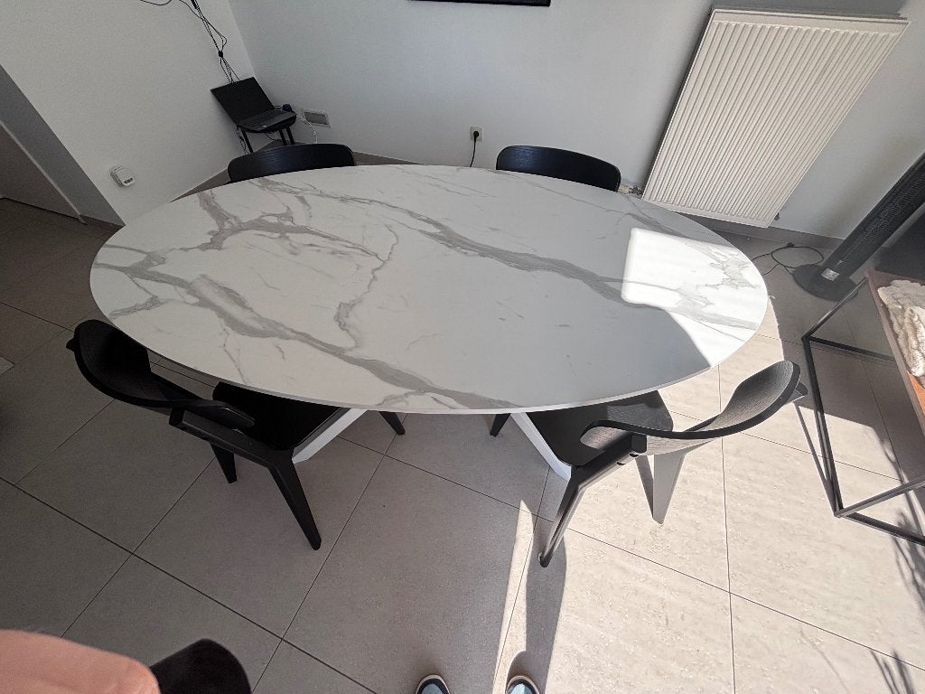 Tafel en stoelen, Ophalen, Zo goed als nieuw, Vier personen, Ovaal