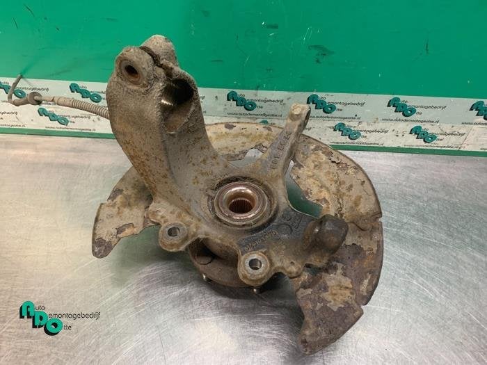 Fusee rechts-voor van een Volvo V50, Gebruikt, -, -, Ophalen of Verzenden