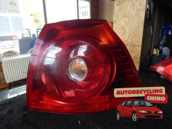 Achterlicht rechts van een Volkswagen Golf, Gebruikt, -, Volkswagen, -