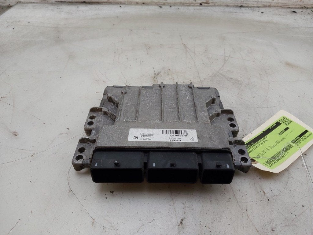 CALCULATEUR MOTEUR ECU Renault Captur I (2R) (|237106957R|), Renault, Utilisé, Continental AG, Continental-Plaza 1
30175  Hannover, DE