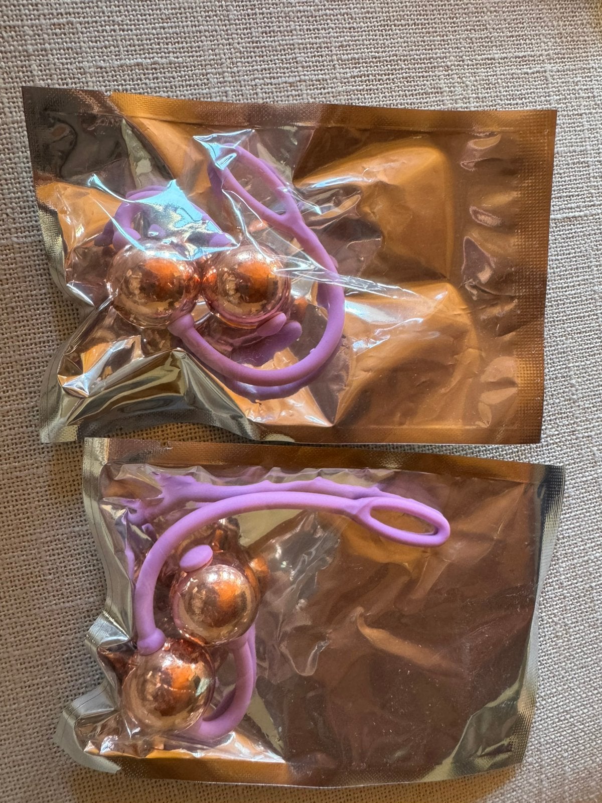 Boules vaginales — or rose et violet — neuves, Enlèvement ou Envoi, Neuf