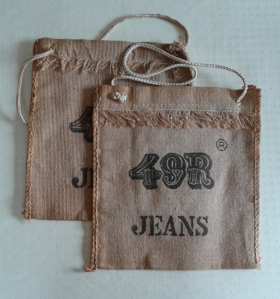 2 vintage tassen 49R, Ophalen of Verzenden