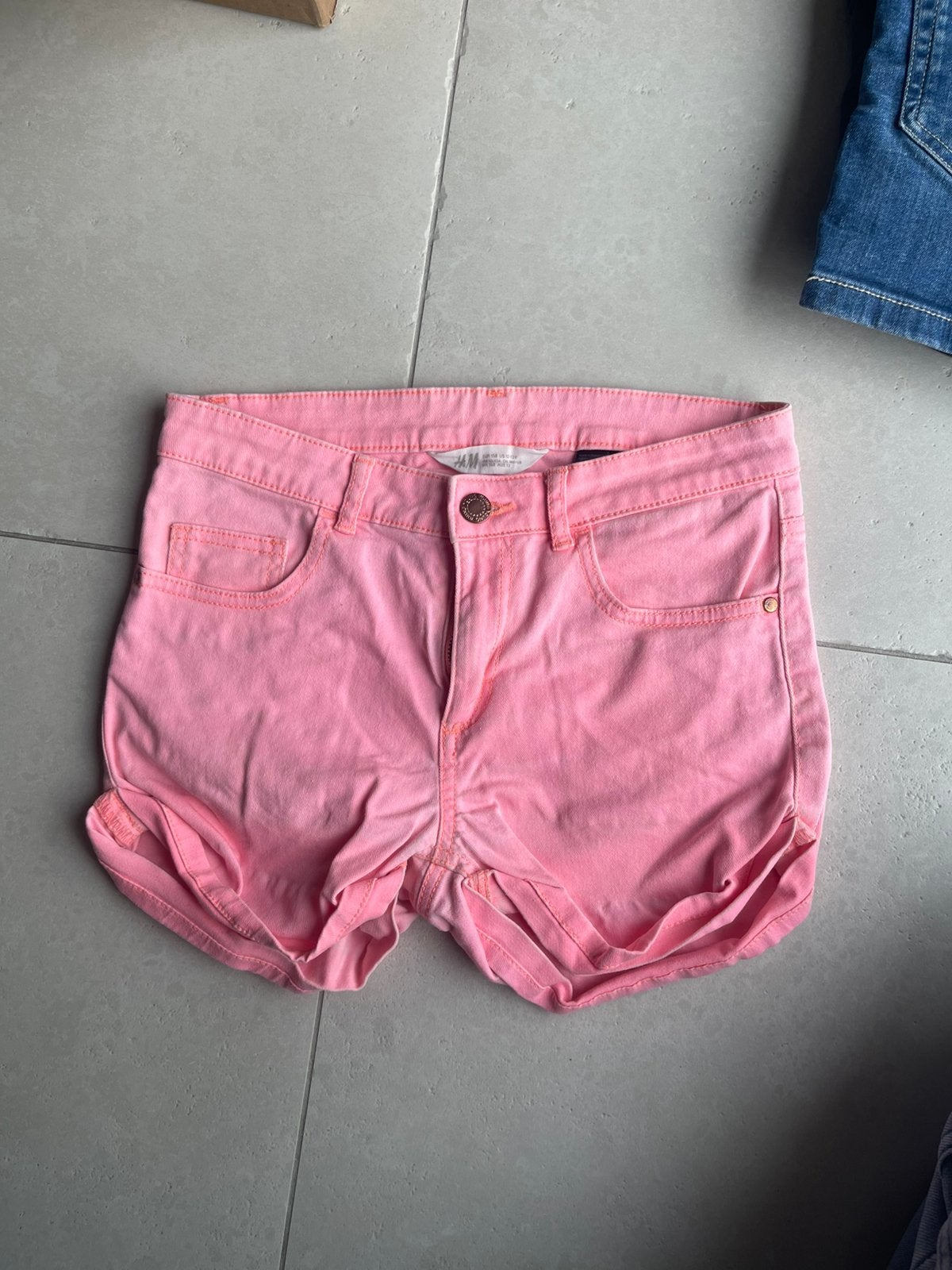 Roze short - H&M - 158  (valt heel klein) eerder maat 140, Kinderen en Baby's, Kinderkleding | Maat 140, Ophalen of Verzenden