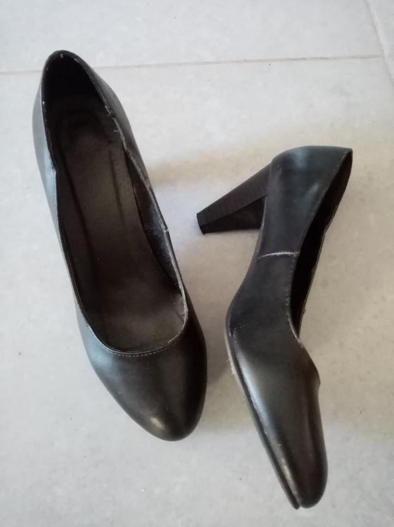 zwarte pumps hakschoenen , maat 39, Pumps, Zwart, Ophalen of Verzenden, Zo goed als nieuw