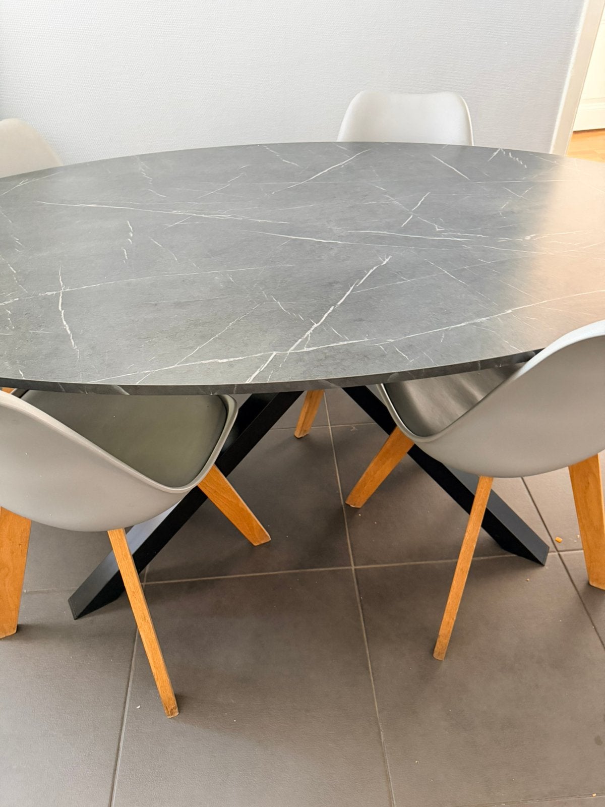 Ikea tafesl +4stoelen, Huis en Inrichting, Ophalen, Zo goed als nieuw