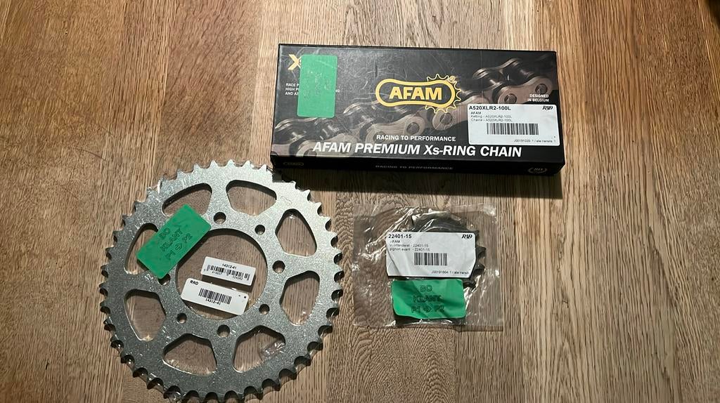 Kettingset Suzuki GN 125/250, Motoren, Ophalen, Nieuw