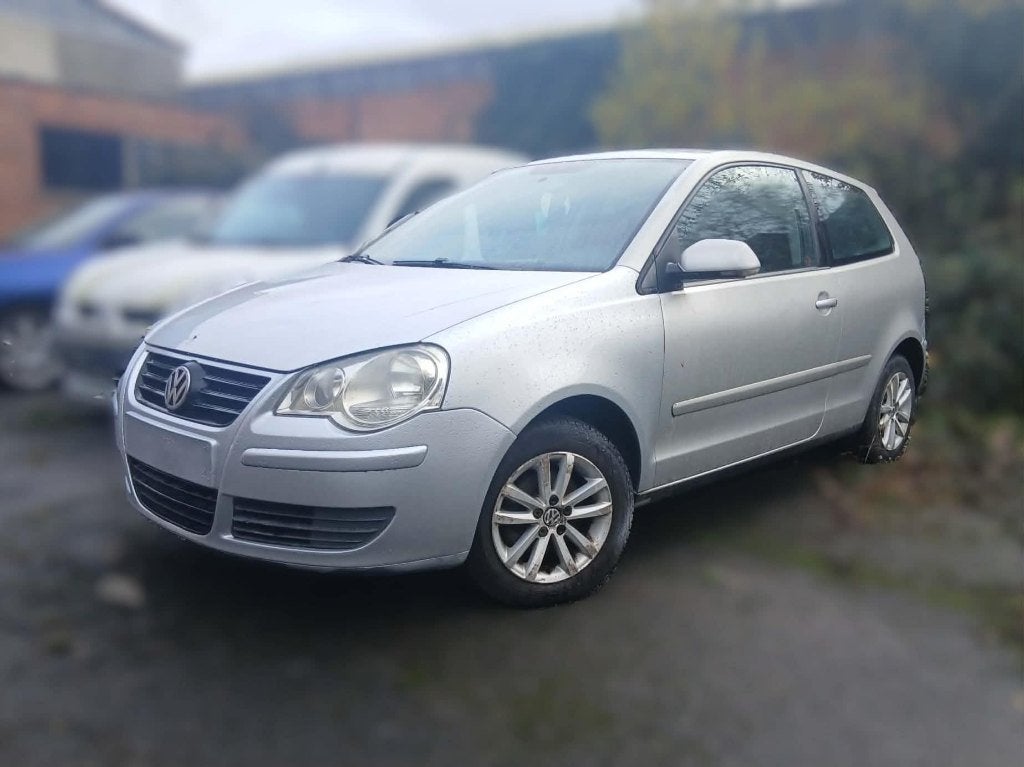 VW Polo 1.2i Essence à que 120.000km avec Airco Moteur Nikel, Achat, Entreprise, Boîte manuelle, Noir