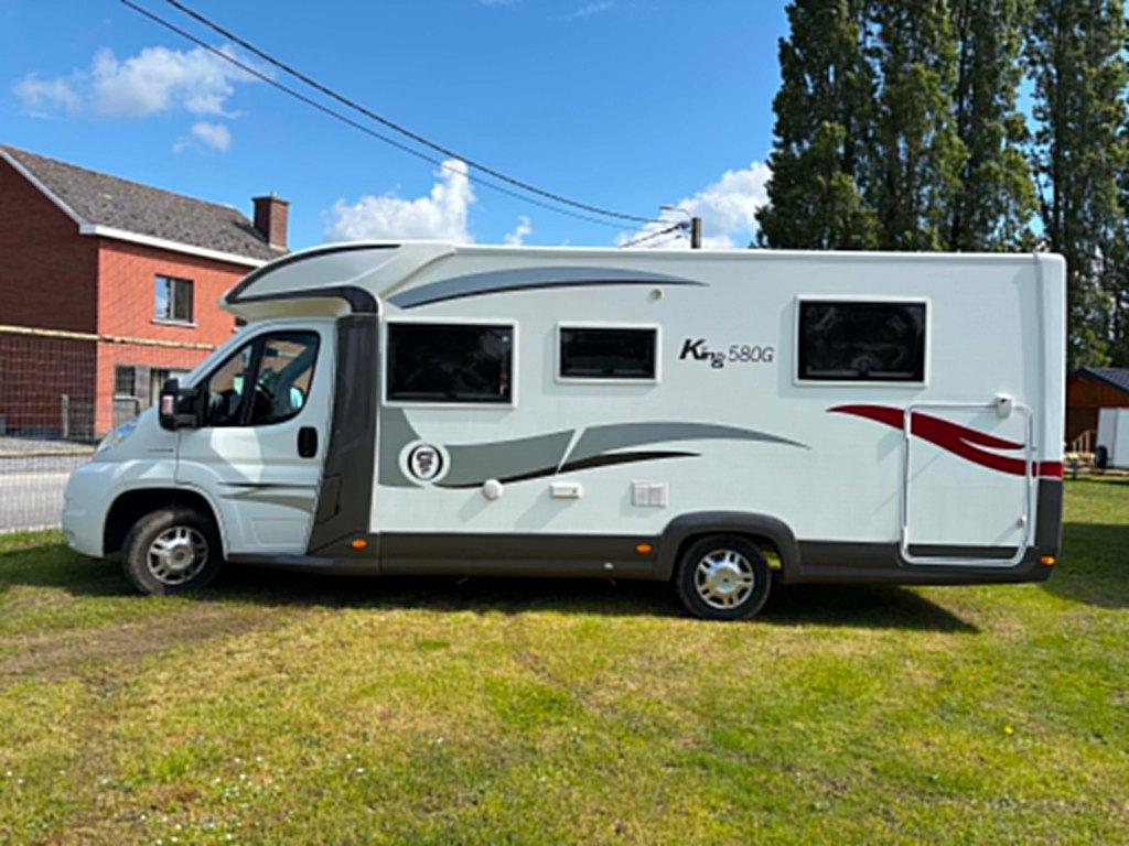Tweedehands motorhome Elnagh King 580G, Caravans en Kamperen, Mobilhomes, Fiat, Bedrijf, Buitenlamp, Koelkast