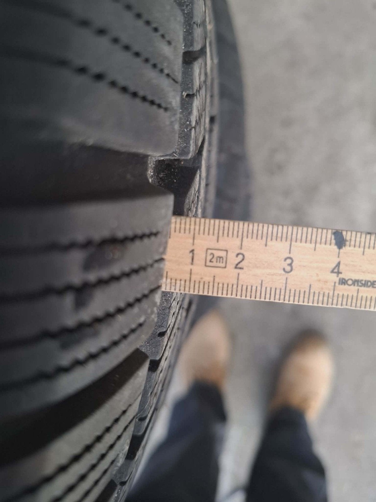 Pneus hiver 215/60 R16., Articles professionnels, Enlèvement