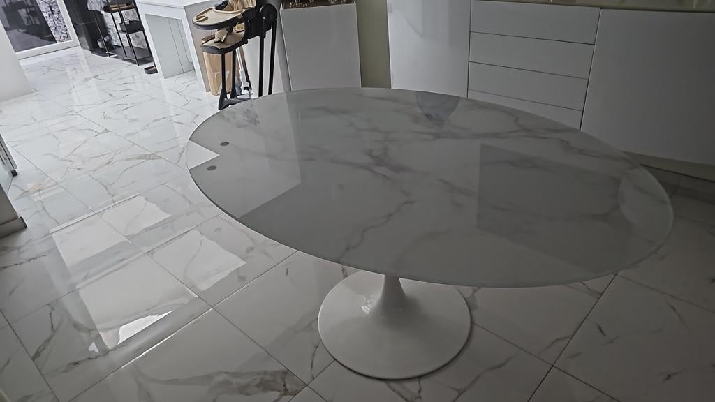 Table tulipe 350€ de 1m60 de long blanc, Maison & Meubles, Enlèvement, Blanc