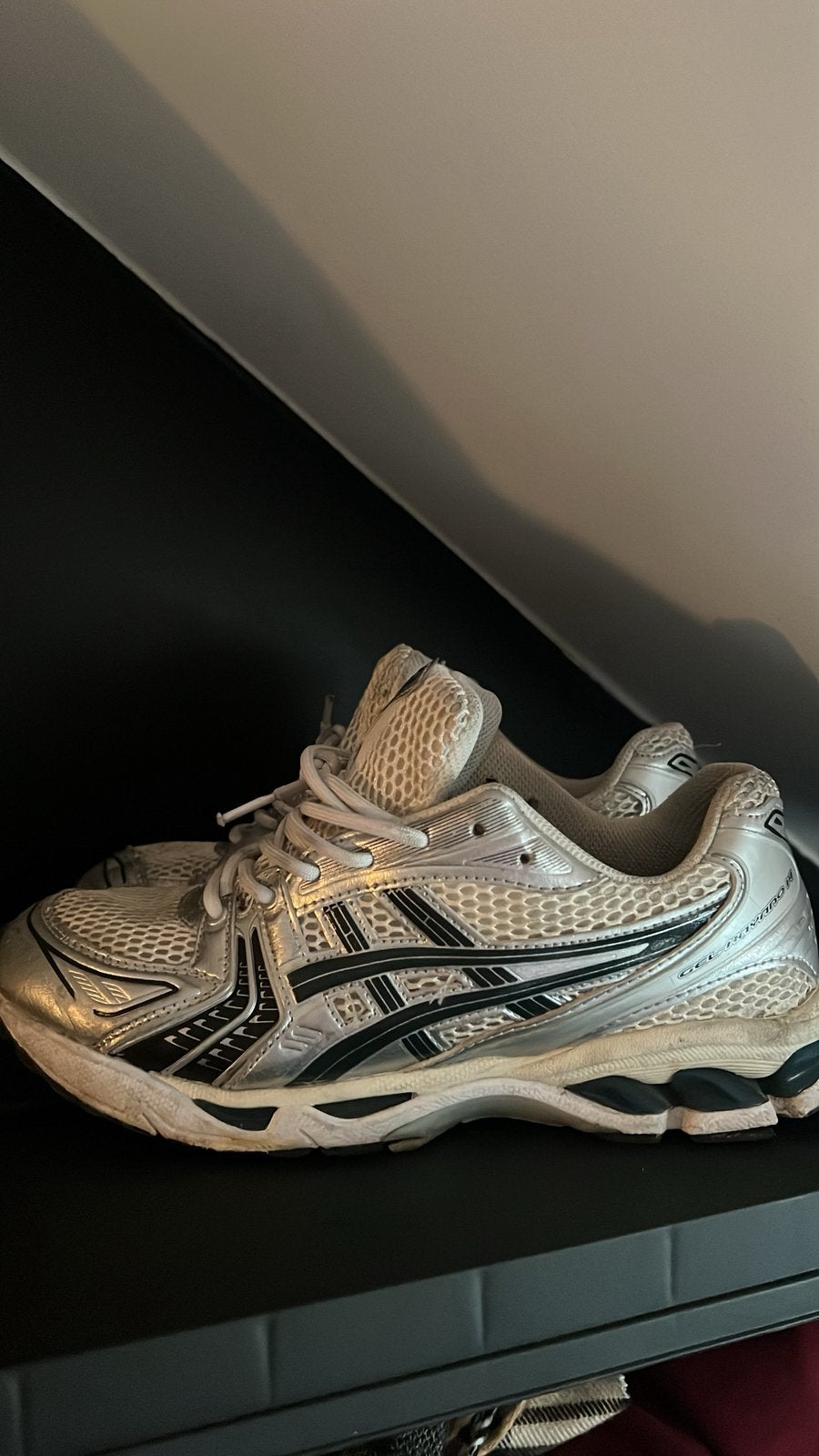Asics Kayano 14 Maat (43), Enlèvement ou Envoi, Comme neuf, Asics