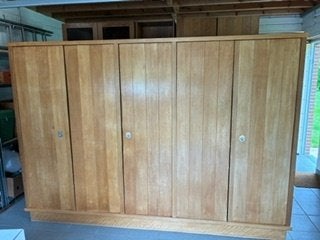 Eiken kast (slaapkamer), Enlèvement