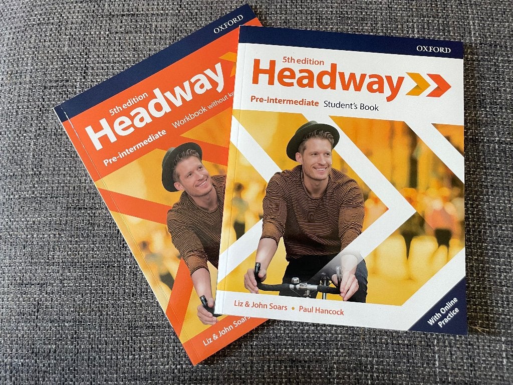 Duo 5th Headway pre-intermediate Student’s book and Workbook, Neuf, Enlèvement ou Envoi, Anglais, Secondaire