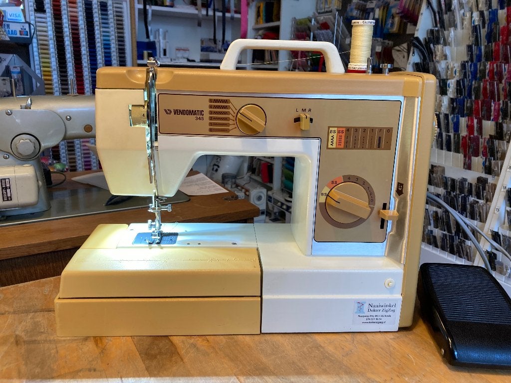 Vendomatic 345 - stretch naaimachine, Enlèvement ou Envoi, Utilisé, Machine à coudre, Brother