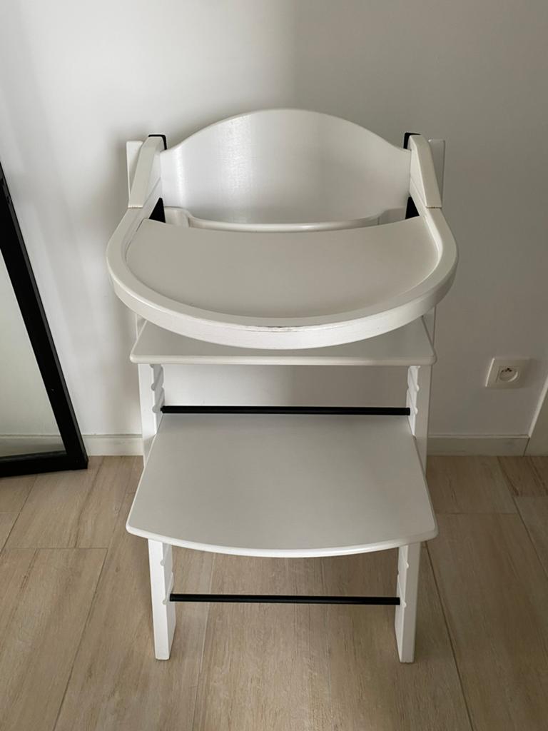 Treppy Meegroeistoel wit met verkleinkussen & tablet, Kinderen en Baby's, Kinderstoelen, Ophalen, Gebruikt, Meegroeistoel, Gordel(s)