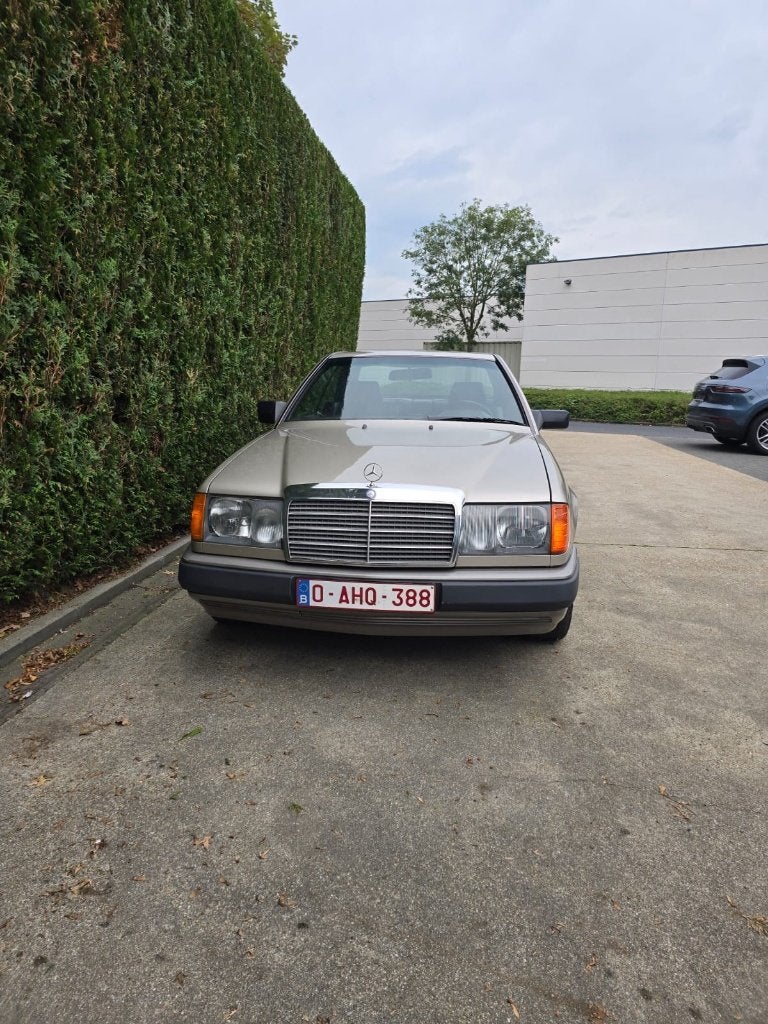 Mercedes 300 CE Automaat, Auto's, Automaat, Achterwielaandrijving, Bruin, Leder