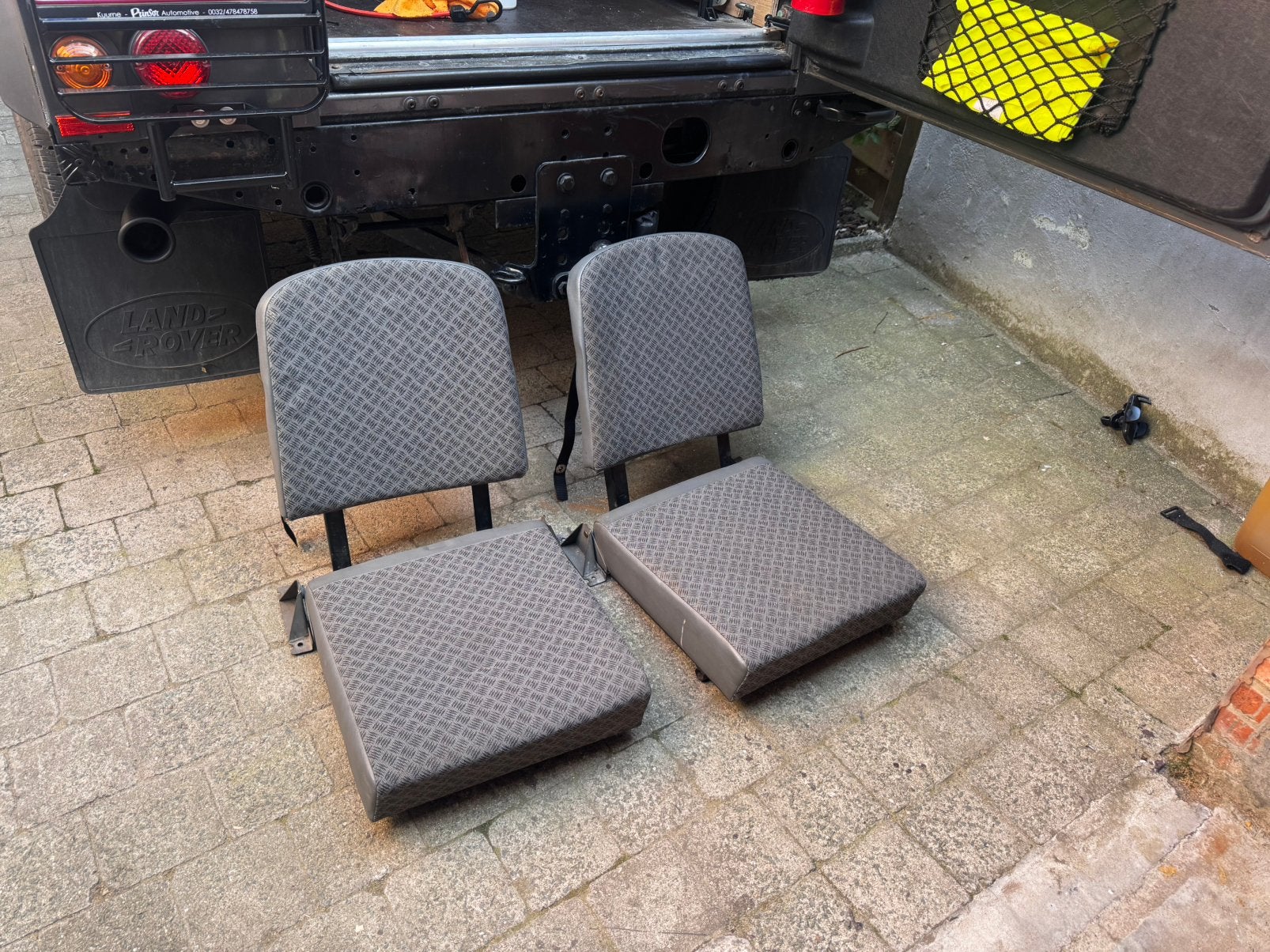 Defender klapstoel techno grijs, Auto-onderdelen, Ophalen, Gebruikt, Land Rover