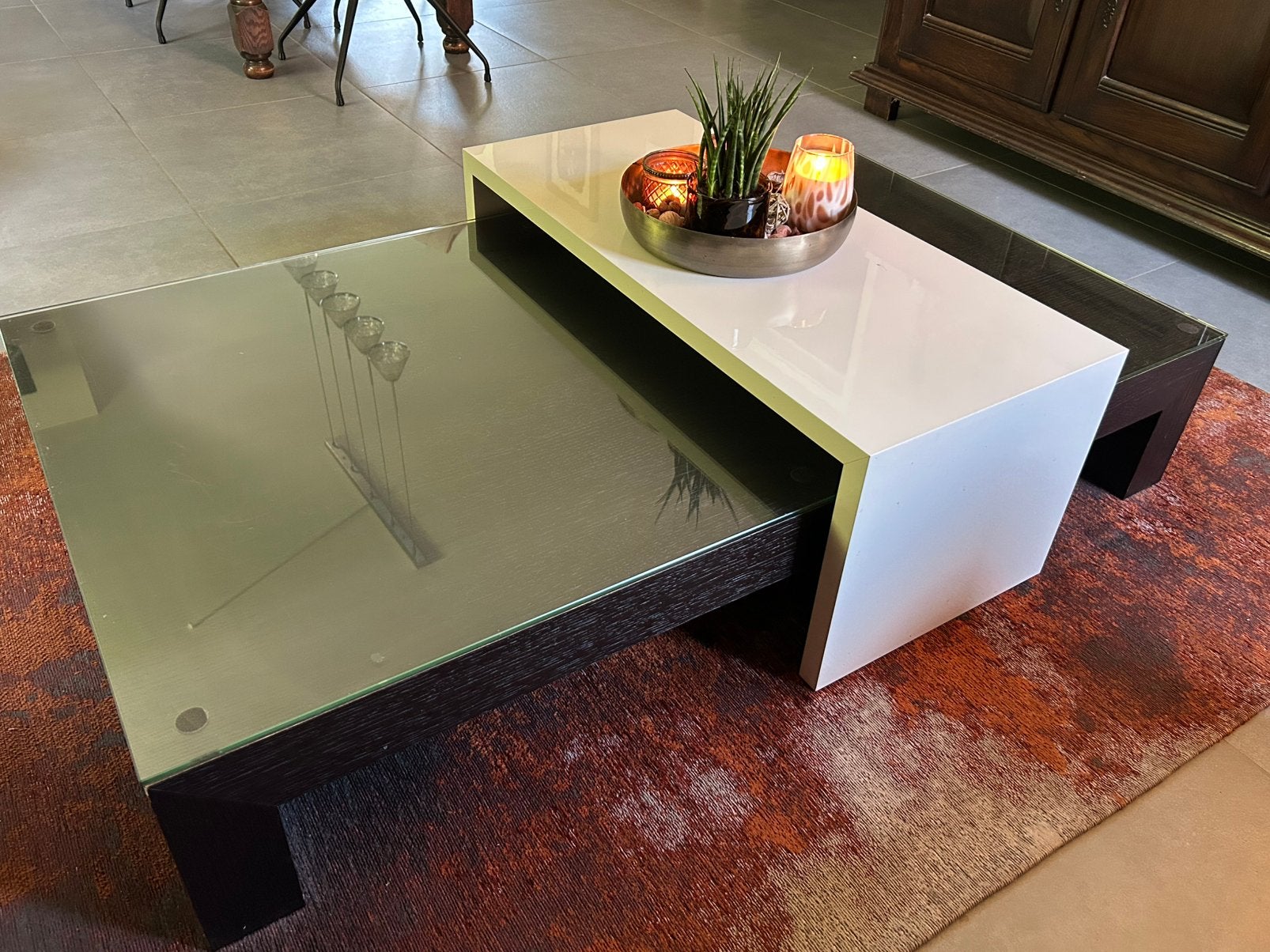 Natuzzi salontafel 2 delig donker hout, Huis en Inrichting, Tafels | Salontafels, Ophalen, Gebruikt, Glas, Modern