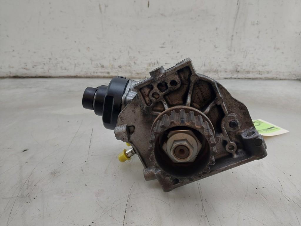 BRANDSTOFPOMP MECHANISCH Renault Kangoo Express (RFK), Auto-onderdelen, Robert Bosch AG, Gebruikt, Renault, Robert-Bosch-Allee 1
74232  Abstatt, DE