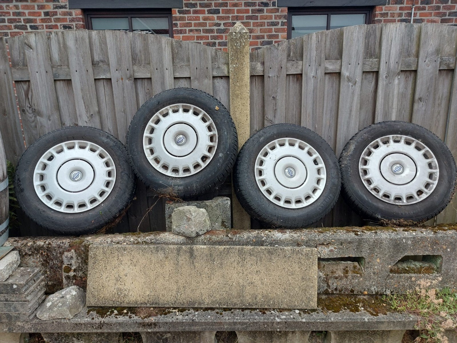 winterbanden met velg Volvo, Ophalen, Winterbanden, Band(en)