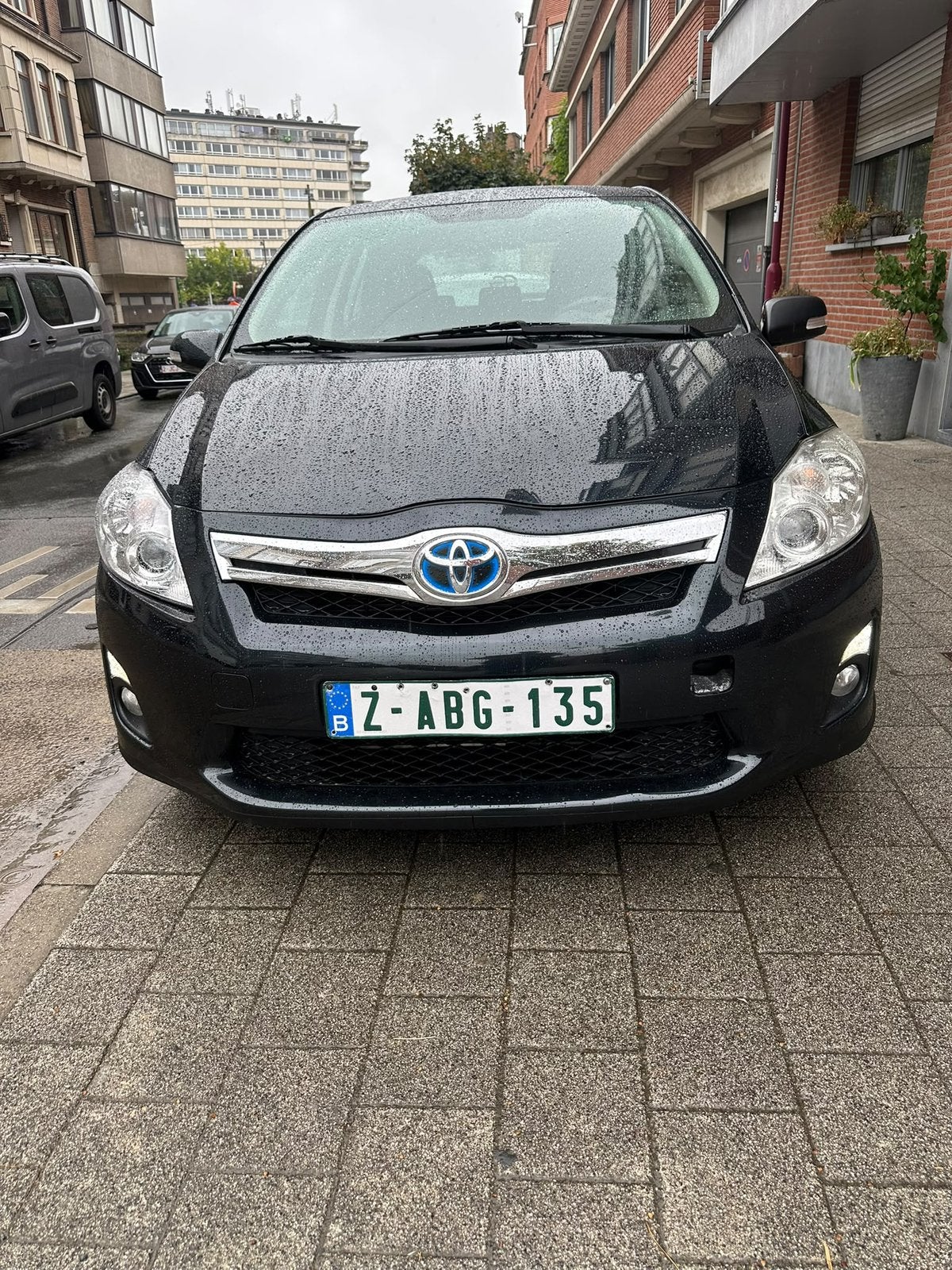 Toyota auris hybride 111dkm full service 0485905657, Euro 5, Achat, Éclairage LED, Entreprise