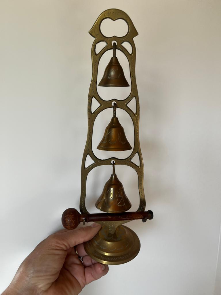 1970 bellenboom met stok, Enlèvement