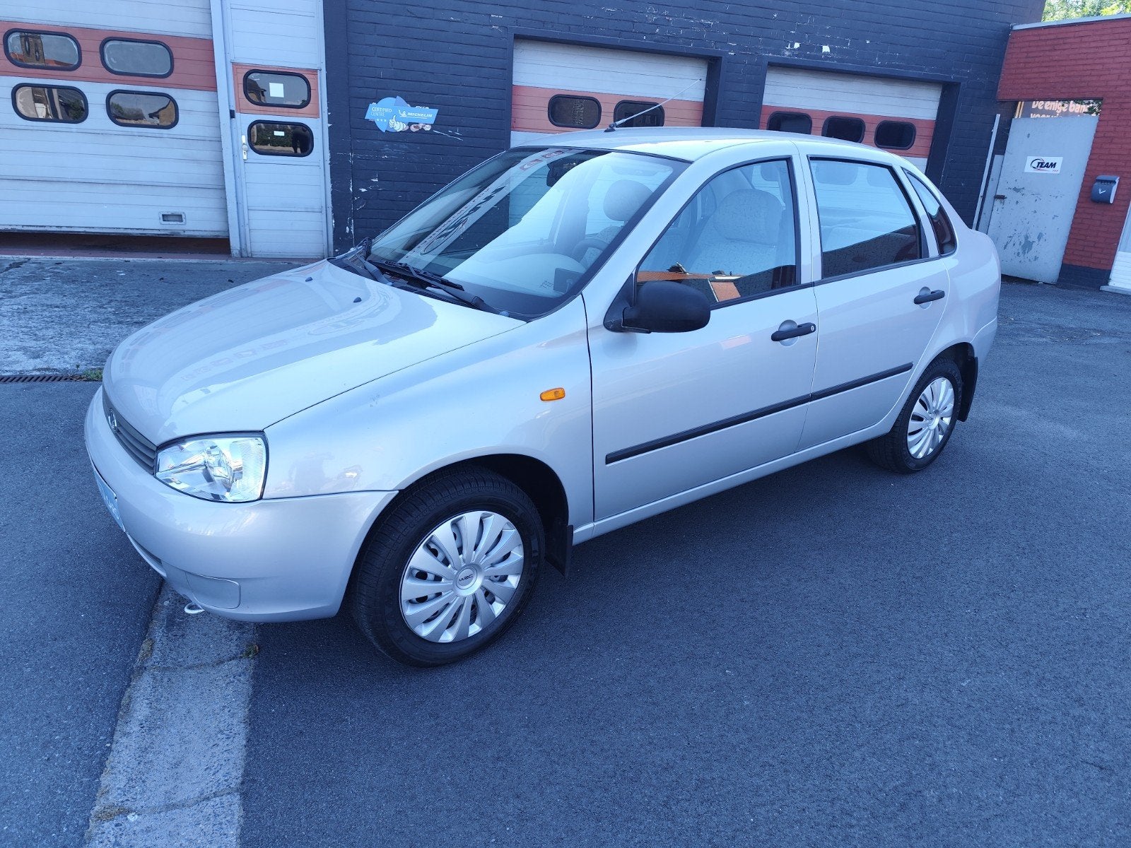 Nouvelle Lada Kalina 1118 à peine 24dkm En parfait état 1600, Autos, Caméra de recul, Achat, Particulier, Kalina
