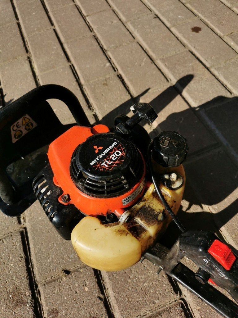 Mitsubishi TL20-heggeschaar, Ophalen, Gebruikt, Benzine, Mitsubishi