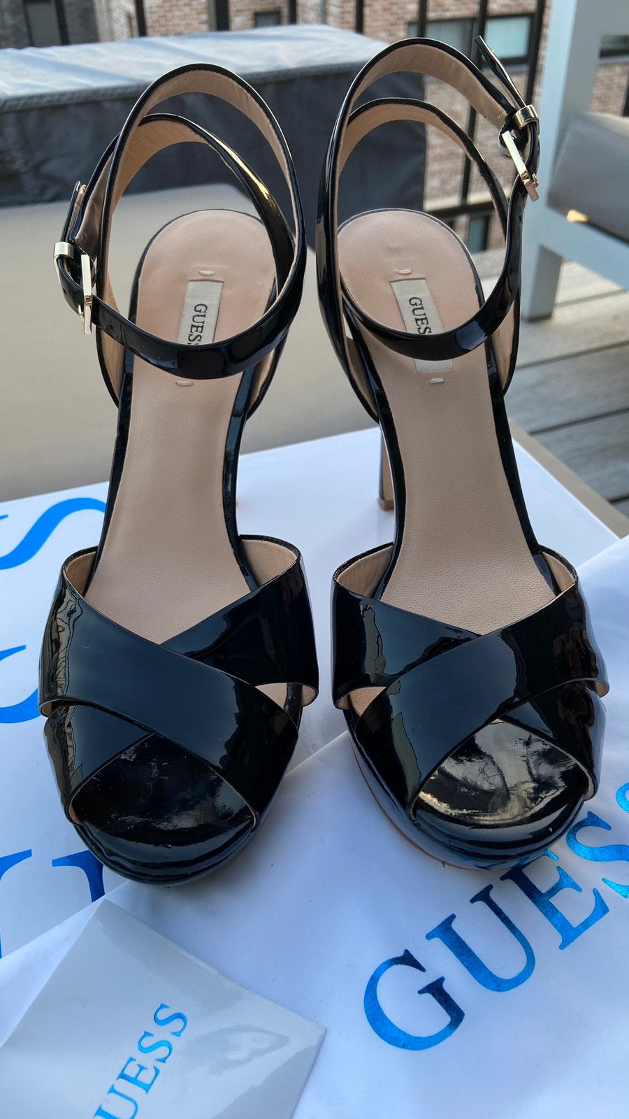 Guess damesschoenen pumps 38, Ophalen of Verzenden, Zo goed als nieuw, Pumps