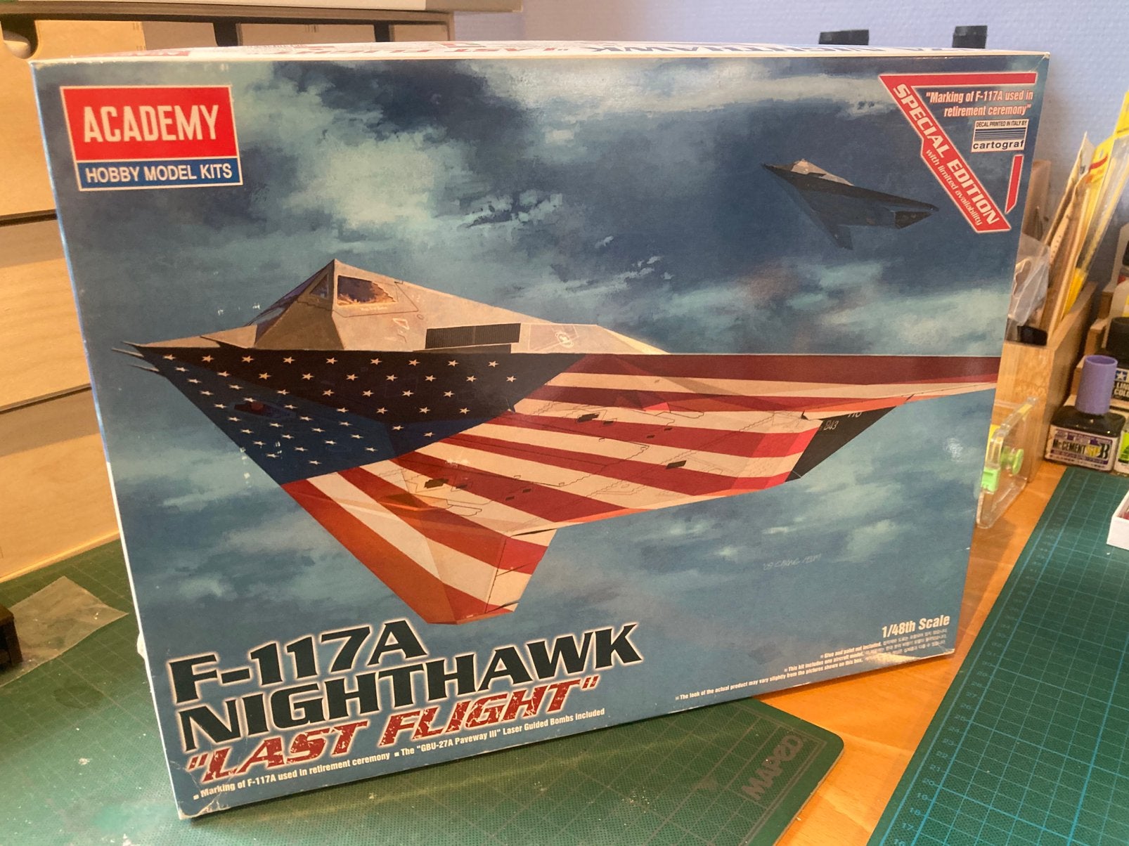 Academy 1/48 F-117 ‘Last Flight’, Ophalen of Verzenden, Zo goed als nieuw