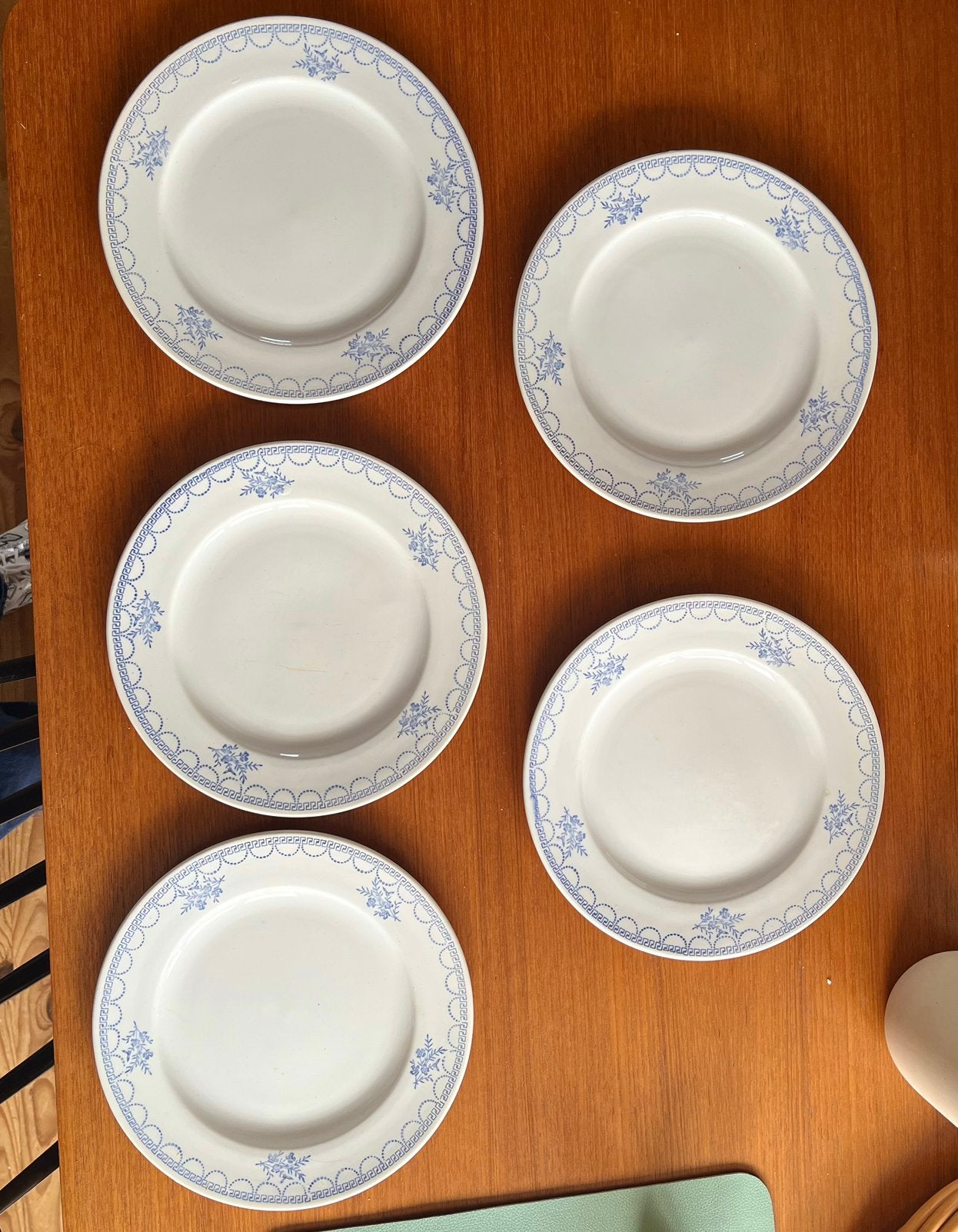 Assiettes anciennes Saint Amand, Enlèvement