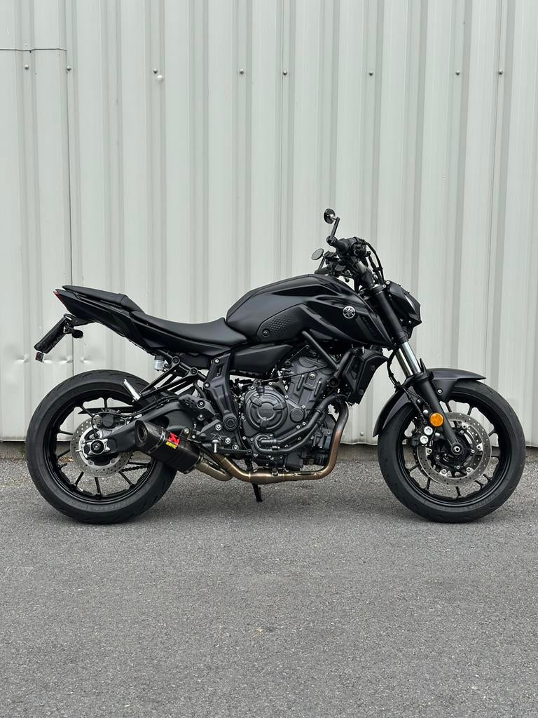 Yamaha MT-07 Tech Black 2024 (35KW), Motos, Occasion, Contrôle de traction, 2 cylindres, Particulier