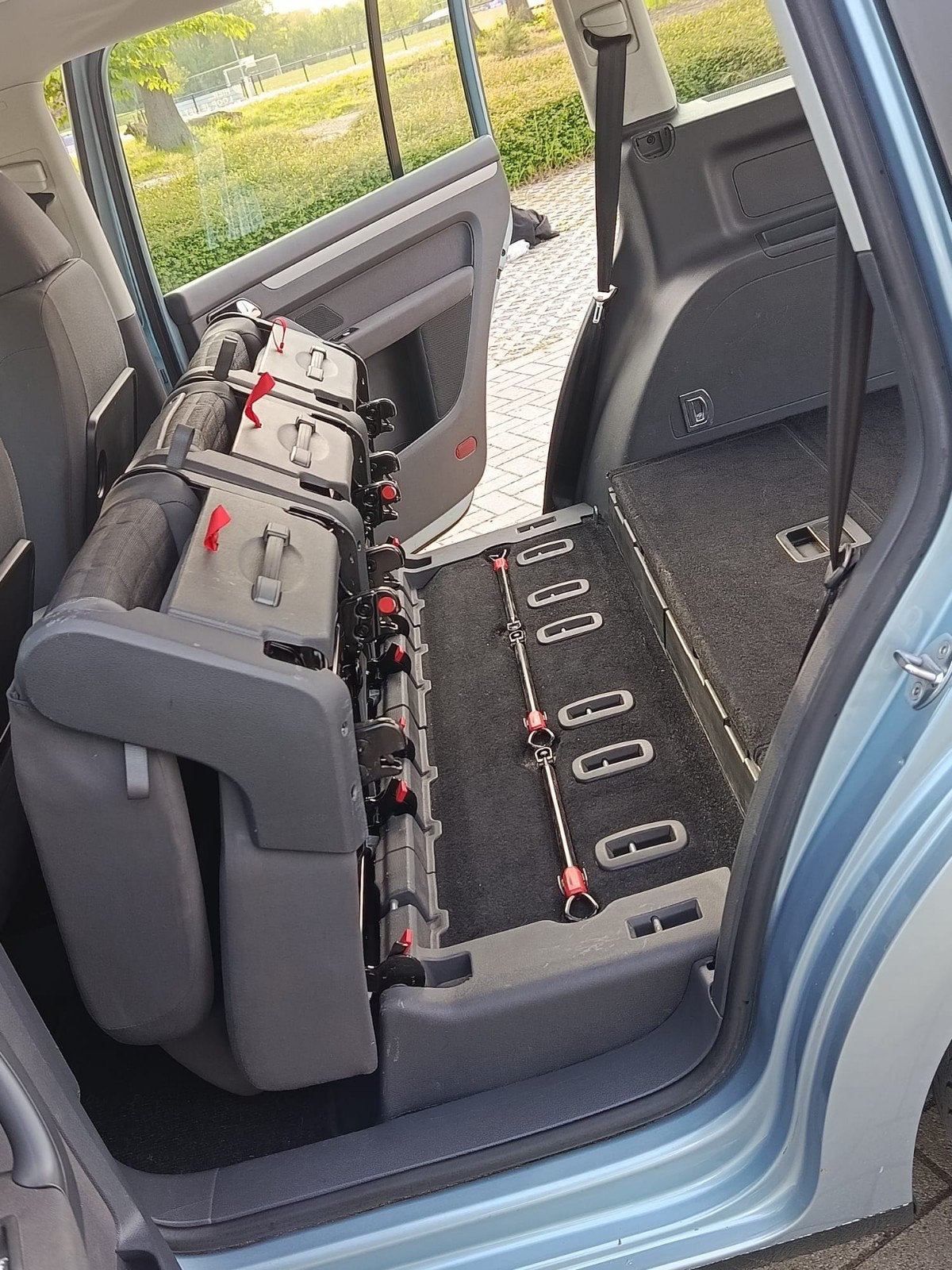VW Touran/ Benzine Automatisch/1.6/ 85 kw, Achat, 1590 cm³, Entreprise, Carnet d'entretien
