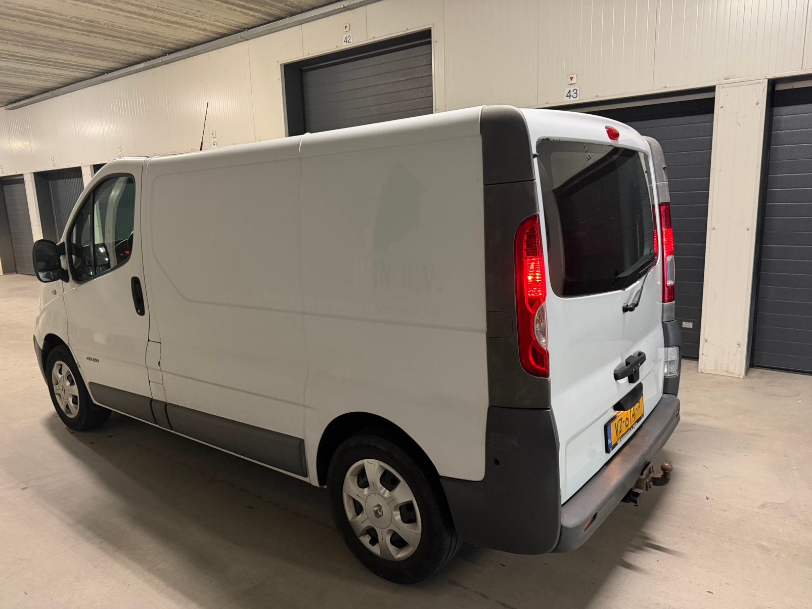Renault trafic 2.5 dci 2012, Renault, Wit, Particulier, Airconditioning