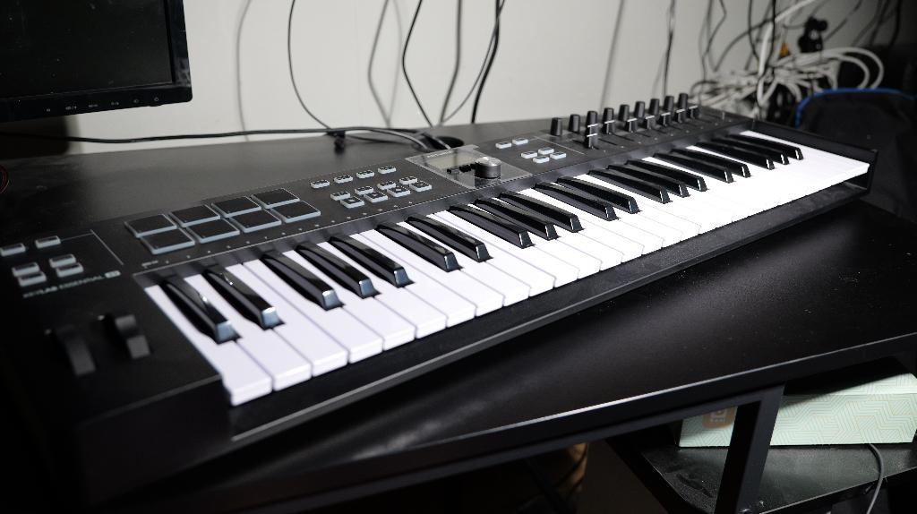 Arturia keylab essential 49 Midi keyboard, Muziek en Instrumenten, Synthesizers, Ophalen of Verzenden, Zo goed als nieuw, 49 toetsen