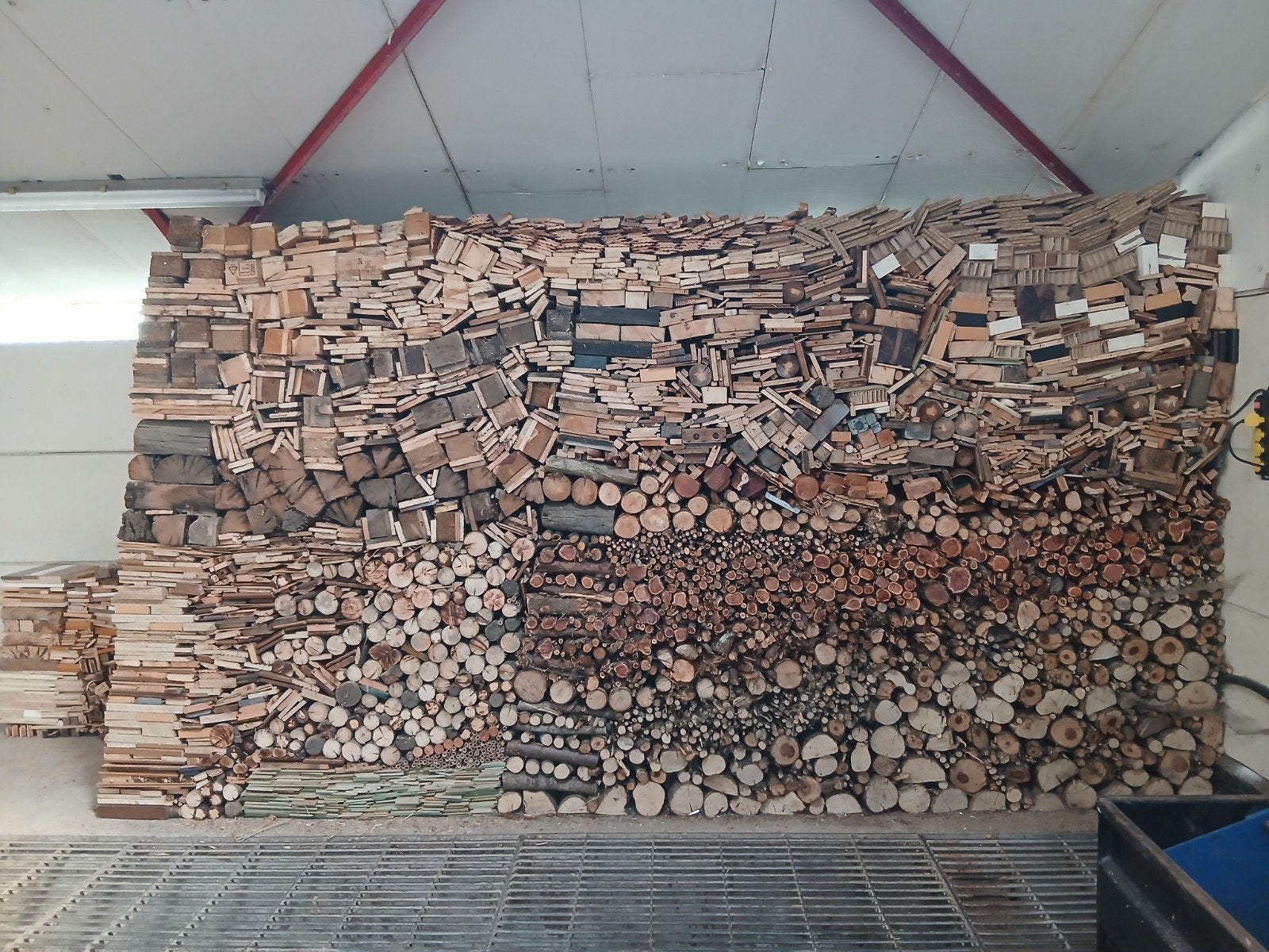 12 kuub droog  brandhout, slechts 38€/kuub, alles nemen., 6 m³ ou plus, Enlèvement