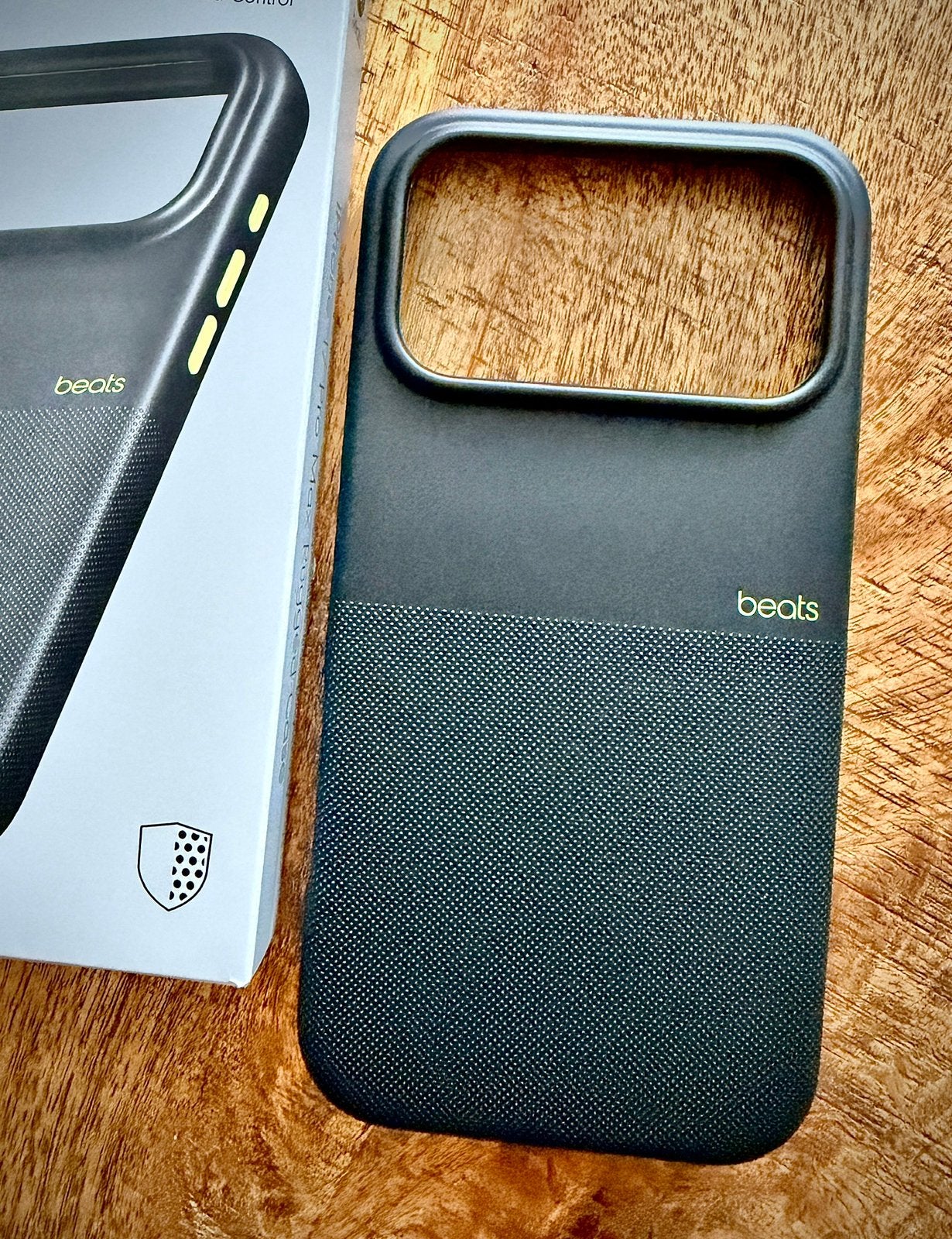 iPhone 17 pro max BEATS hoesje. Nieuw / zwart, Ophalen, IPhone 17, Zwart, MagSafe