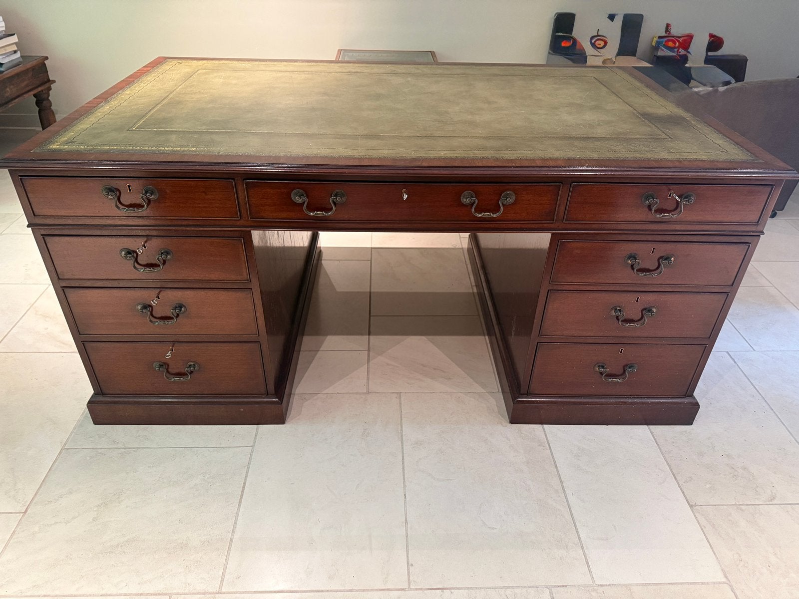 Bureau, Ophalen