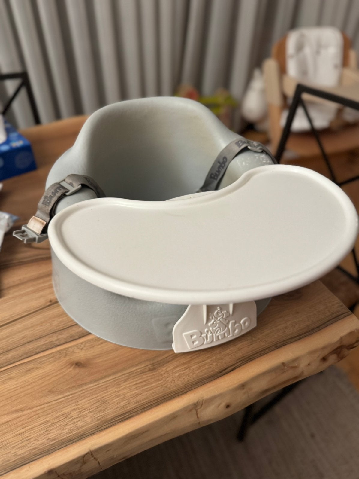 Bumbo siege bébé, Ophalen of Verzenden, Gebruikt, Hangstoel, Afneembaar eetblad