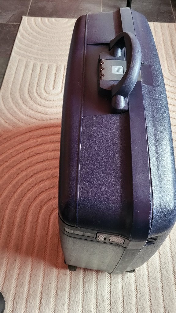 Valise Delsey, Bijoux, Sacs & Beauté, Valises, Enlèvement, Utilisé