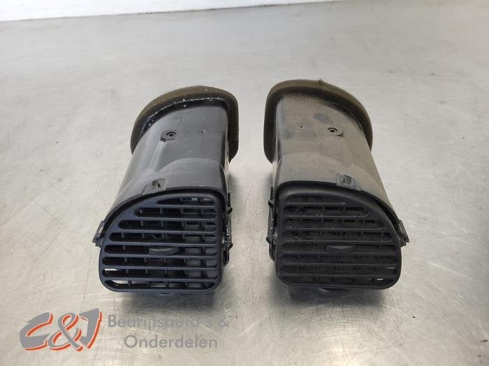 Grille aération tableau de bord d'un Ford Transit, -, 3 mois de garantie, -, -