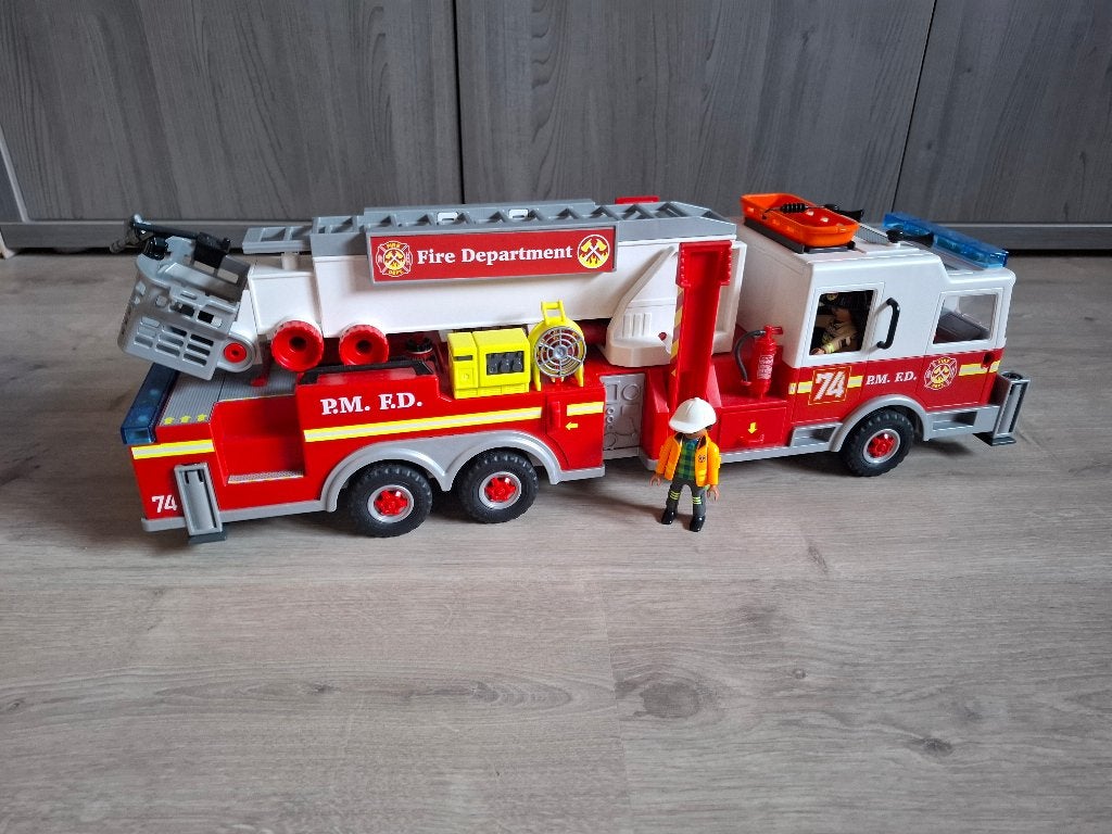 Playmobil brandweerwagen, Ophalen, Zo goed als nieuw, Complete set, Voertuig