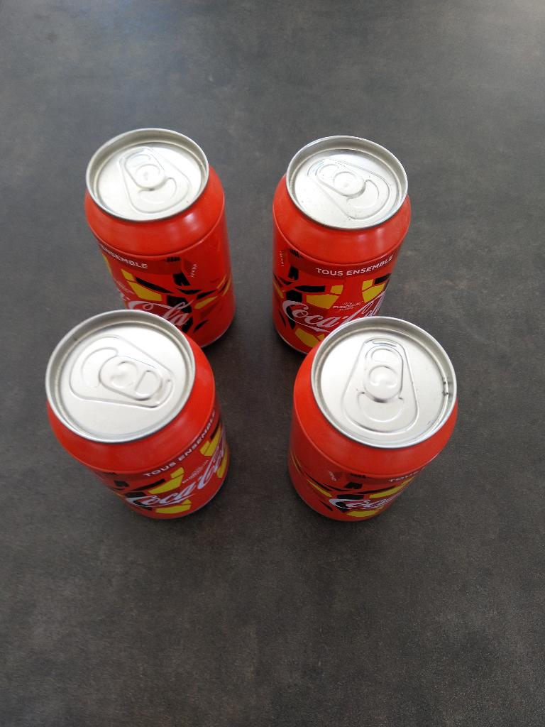Coca-cola blikken 'tous ensemble', Verzamelen, Merken en Reclamevoorwerpen, Nieuw, Overige typen, Ophalen