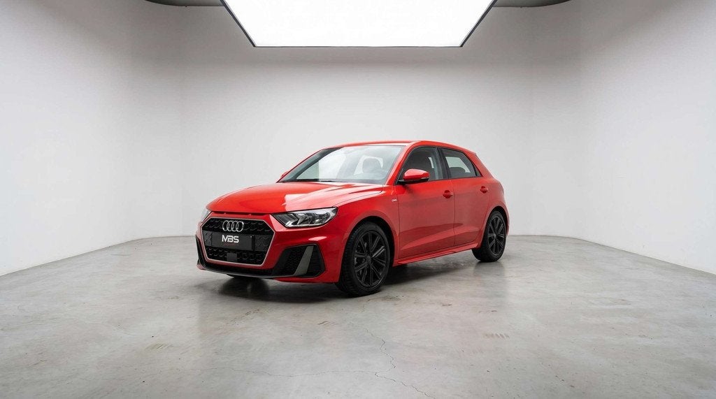 Audi A1 *AUTO* CARPLAY* S-LINE* BI-ZONE*CAPTEUR AR-AV, Autos, Rouge, A1, Euro 6, Entreprise
