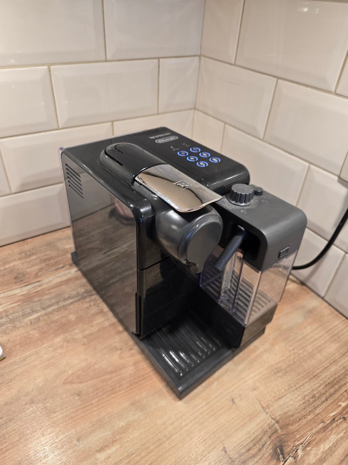 Machine à café Nespresso De'Longhi Lattissima Touch, Electroménager, Enlèvement