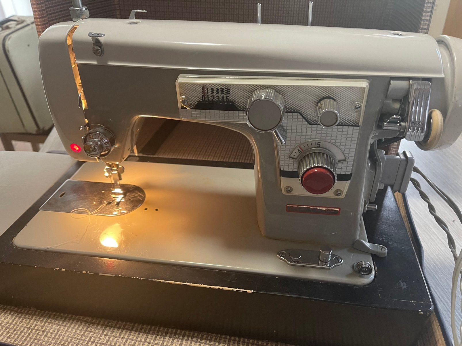 PMC Golden Stich Antiek Naaimachine Zo Goed Als Nieuw, Ophalen, Zo goed als nieuw, Naaimachine