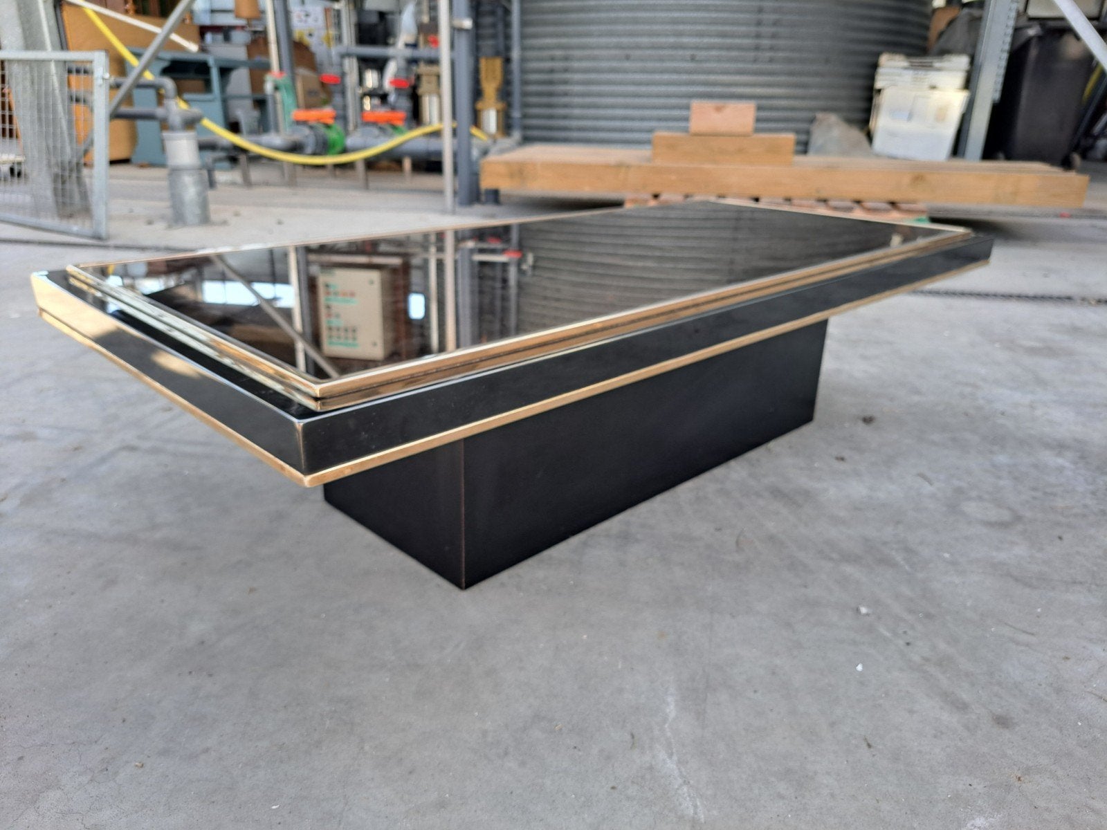 Table basse noire vintage avec bord doré | Belgo Chrom Style, 100 à 150 cm, Enlèvement ou Envoi, Vintage, Utilisé