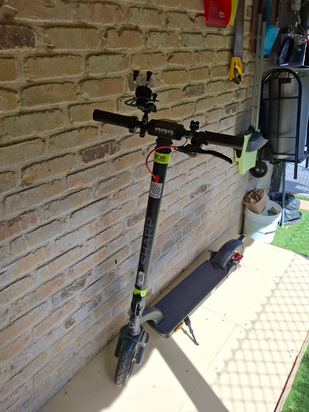 Elektrische step, Contacten en Berichten