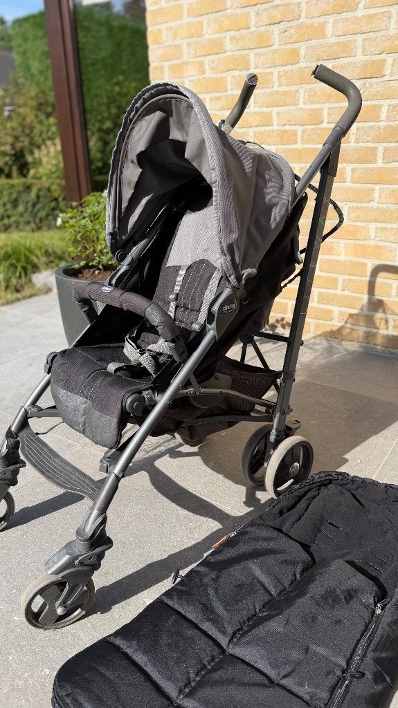 Buggy met regenscherm en warme voetenzak, Kinderen en Baby's, Ophalen, Zo goed als nieuw, Overige merken, Regenhoes