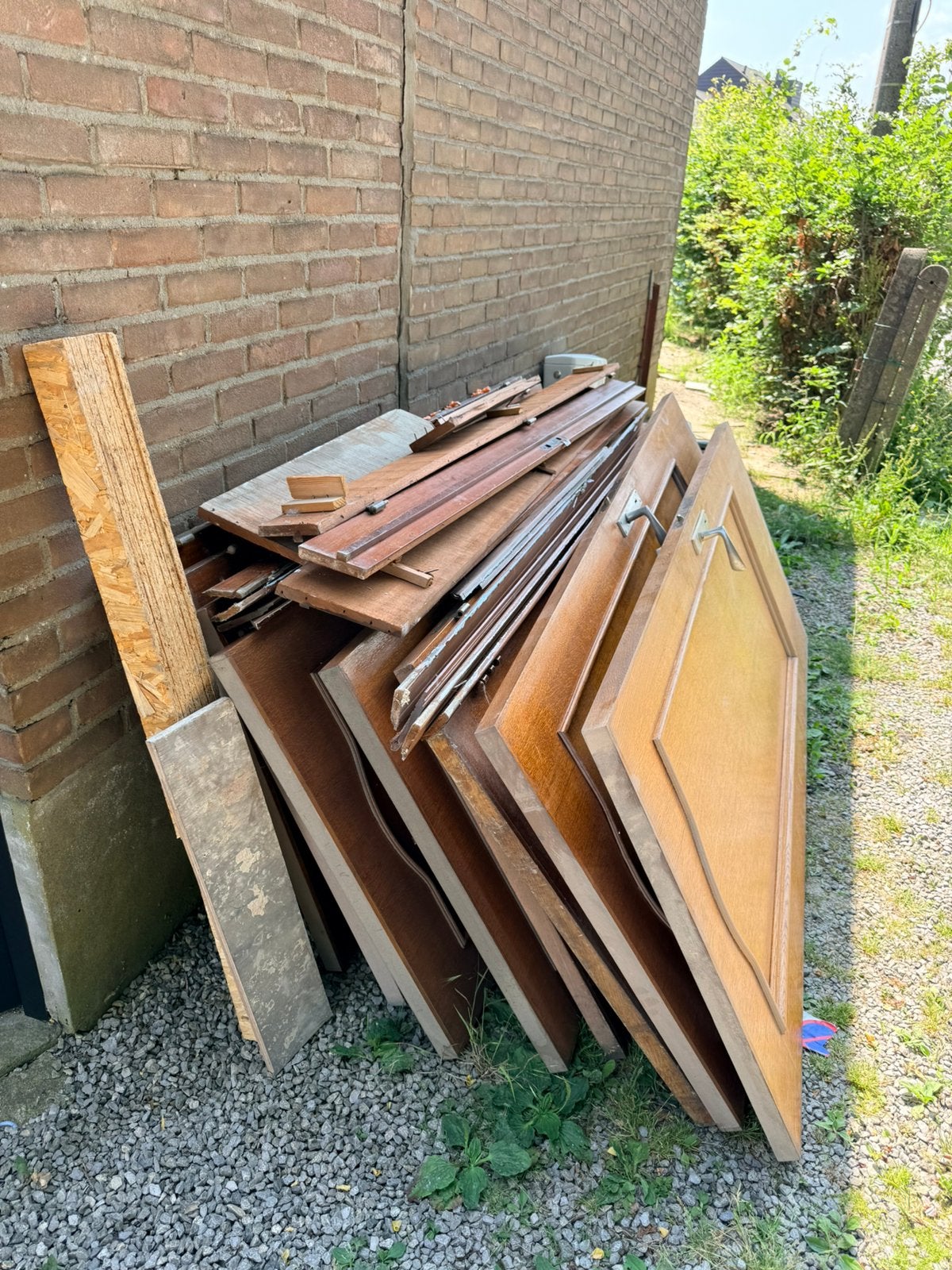 Hout, Enlèvement, Utilisé